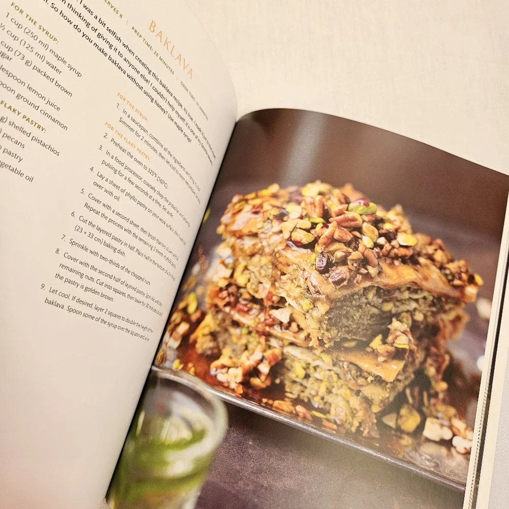 The Buddhist Chef: 100 Simple, Feel Good Recipes: a Cookbook Jean-Philippe Cyr